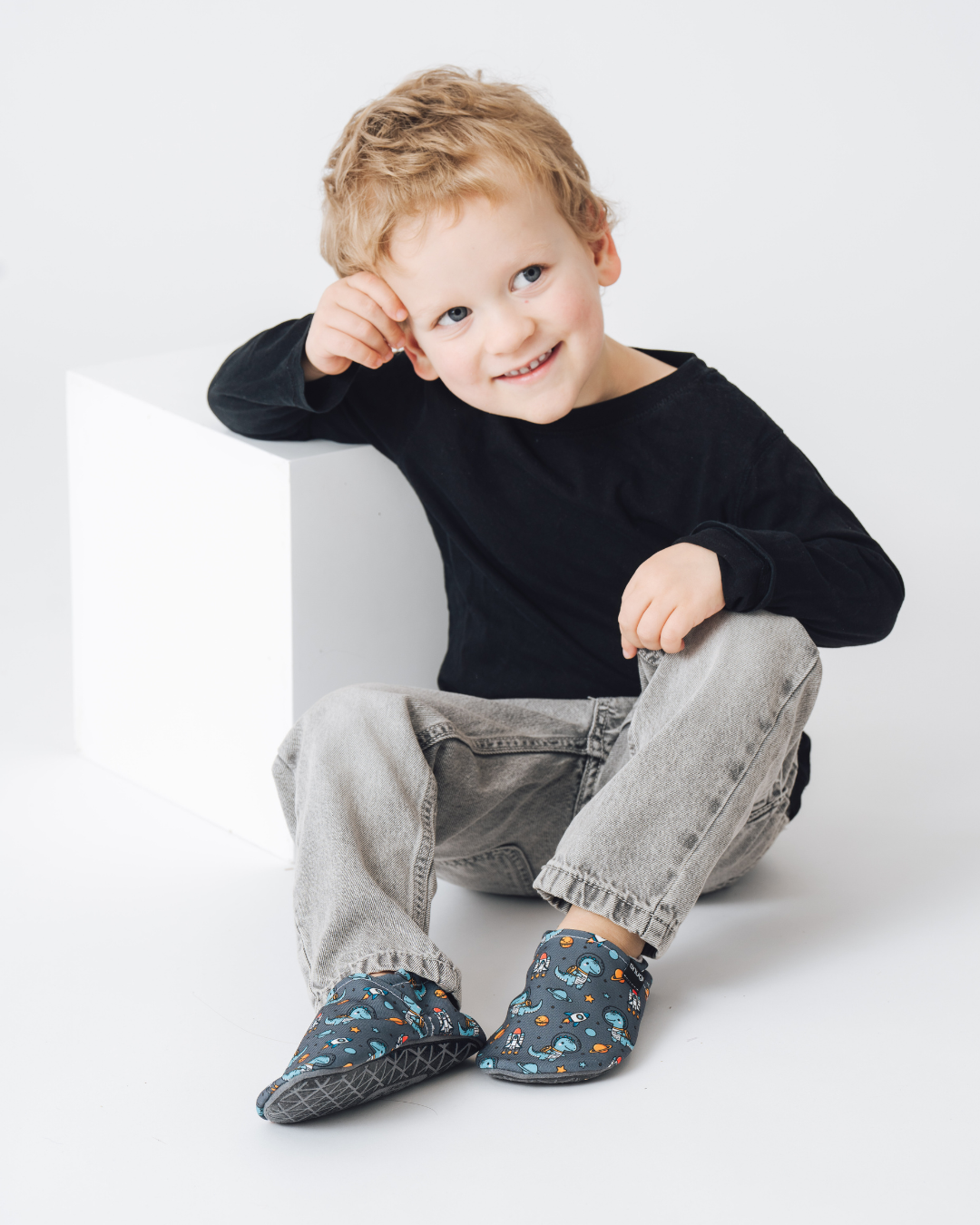 Zapatos barefoot Dino espacial