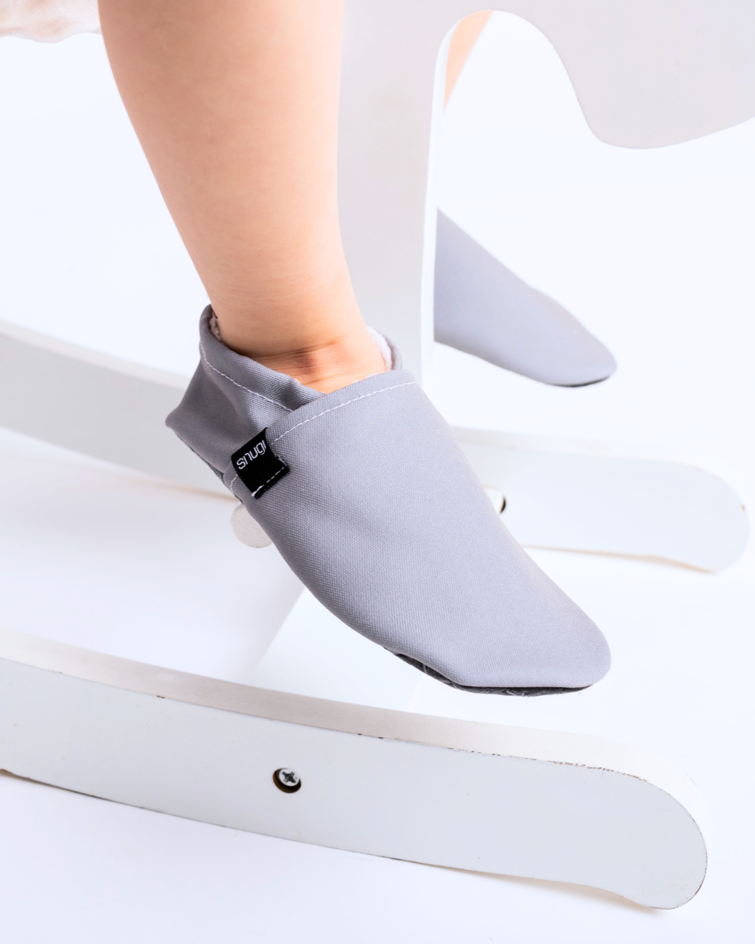 ZAPATILLAS CLÁSICAS GRISES